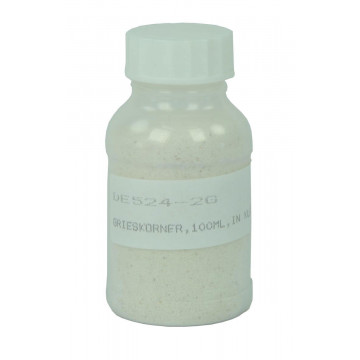 Semolina grains, 100 ml in a plastic bottle